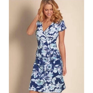 Soft Surroundings Blue Floral Shapely Anywhere Faux Wrap Dress Size Medium